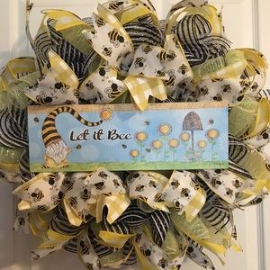 Gnome Let it Bee Wreath